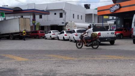 Com paralisao de caminhoneiros, postos de gasolina em Bragana comeam a te