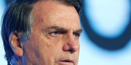 Presidente Bolsonaro fala em "jogar pesado" com a Petrobras contra aumento de